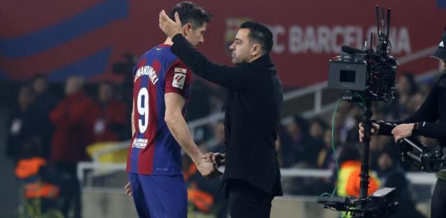 篮球预测-西媒：莱万昨日与哈维沟通，表示球员应对现状负责