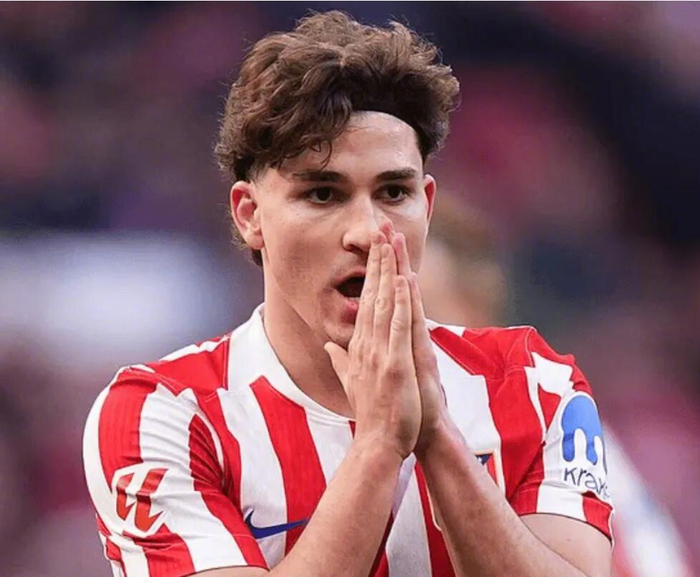 切尔西召回前锋福法纳拟出售，巴黎等队关注马竞阿尔瓦雷斯|每日邮报|英格兰|卡拉古鲁克|马德里竞技|None_新浪体育_新浪新闻